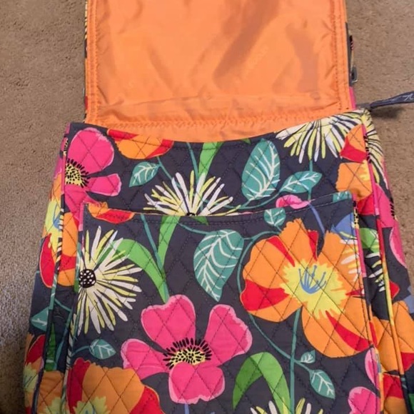 Purses & Wallets - Picture 2 of 8